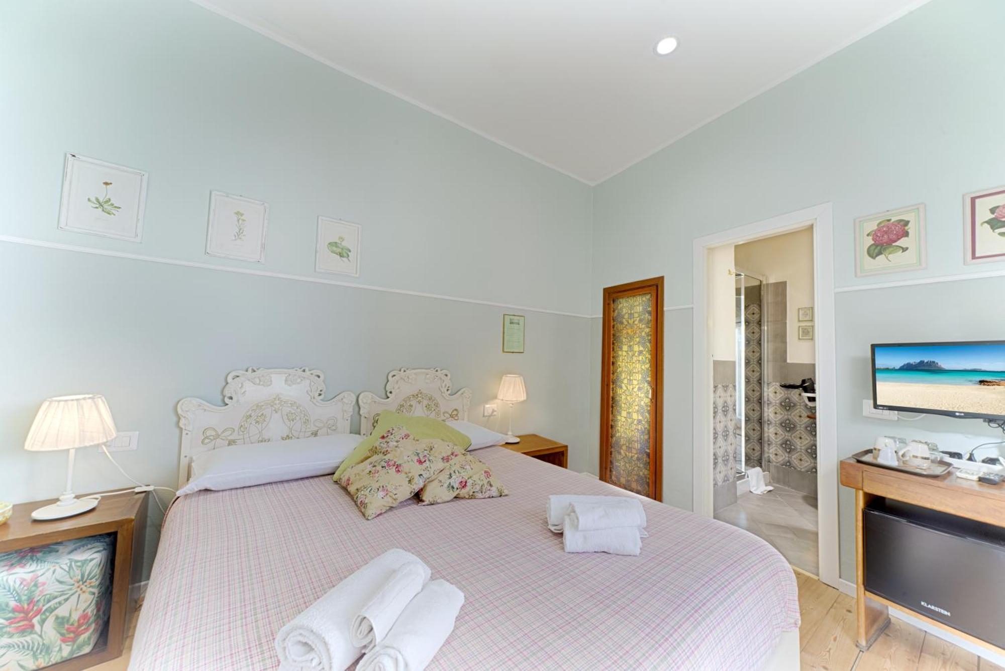 Hotel Casa Satta 1925 Olbia Habitación foto